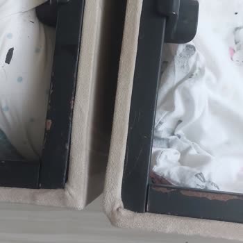 Eskidji Bazaar Anizze Mobilya Ve Yatak Paslı Baza