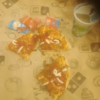 Domino's Pizza Karışık Pizza Hayal Kırıklığı Ve Ekstra Ücret Sorunu