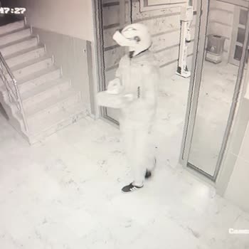 Domino's Pizza Kurye İhmali: Kask Ve Eldiven Kaybı