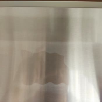 Bosch Marka Buzdolabı Kapağında Magnet İzi