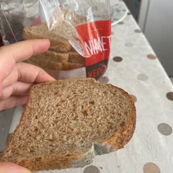 A101 Küflü Ekmek Satıyor