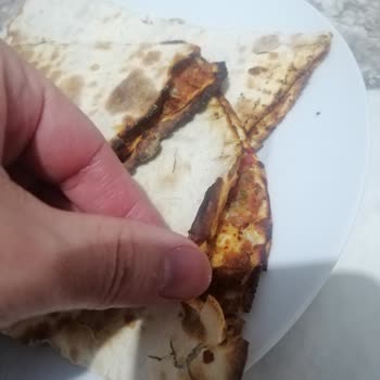 Yemeksepeti Yemek Sepetinin İlgisizliği Pidemin Kötü Sunumu