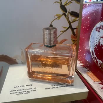 Mall Off İstanbul Boyner Estee Lauder Çınar Hanım Küçümseyici Tavır