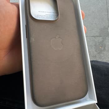 Apple Store 2 Haftada Deforme Olan Magsafe Kılıfıyla İlgili Tüketici Tepkisi