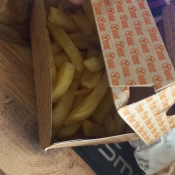 Köfteci Yusuf Yanlış Ürün Ve Aşırı Özensiz Ürünler