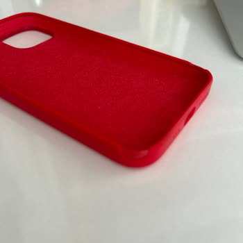 iPhone Telefon Kılıfı Köşelerinin Soyulması