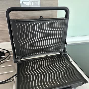 Arçelik K2369 Tost Makinesinin Izgara Kaplamasının Soyulması Hk.