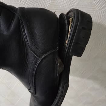 Deichmann 2 Ayda Pert Bot