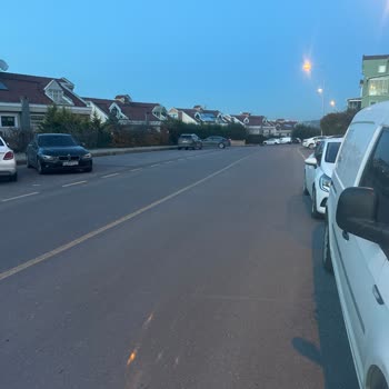 İBB - İstanbul Büyükşehir Belediyesi Bahçeşehir'de Çocuklarımızın Güvenliği Tehlikede!