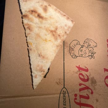 Yemeksepeti Akdeniz Pizzadan Kıl Çıktı!