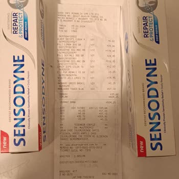 Sensodyne Tarihi Geçmiş Ürün Satılıyor