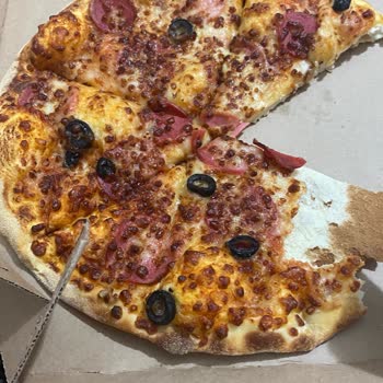 Süperos Olmayan Domino's Pizza Getirmiş
