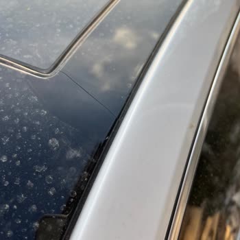 Volkswagen Passat Elegance 2020 Sunroof Plastik Çerçeve Çatlama Kusuru