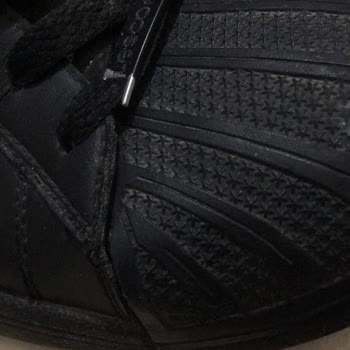 Ankamall Lescon'dan Yırtılan Ayakkabı Hayal Kırıklığı