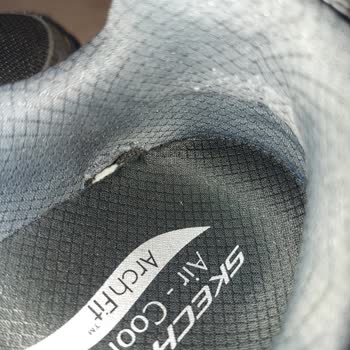 Skechers Ayakkabı İçinde 1 Haftada Yırtılma Ve Değişmiyorlar.