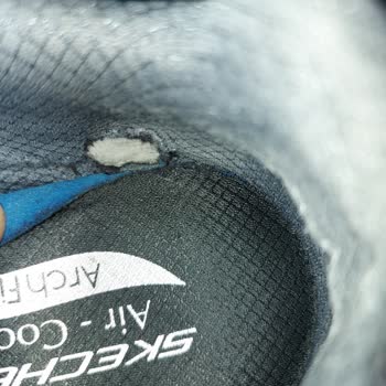 Skechers Ayakkabı İçinde 1 Haftada Yırtılma Ve Değişmiyorlar.