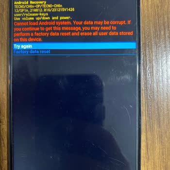 Tecno Camon 18 Kendi Kendine Reset Atıyor