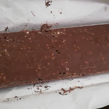 Migros'ta Kurtlu Çikolata Dehşeti