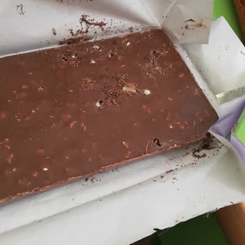 Migros'ta Kurtlu Çikolata Dehşeti