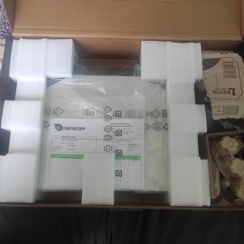 Monster Notebook Plastik Menteşe Kırılması Ve Bilgisiz Müşteri Hizmeti