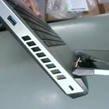 Monster Notebook Plastik Menteşe Kırılması Ve Bilgisiz Müşteri Hizmeti