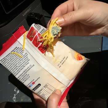 Migros'un Küflenmiş Peynir Satması