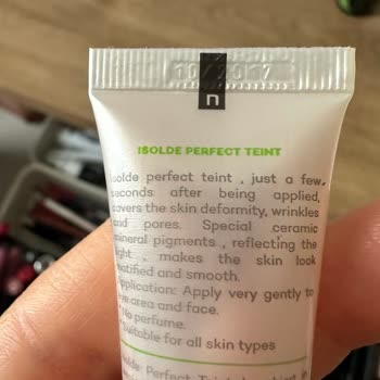 Zigavus İsolde Marka Makyaj Bazı SKT Bilgisi Yok