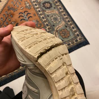 Adidas Malının Arkasında Durmuyor