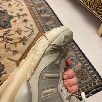 Adidas Malının Arkasında Durmuyor