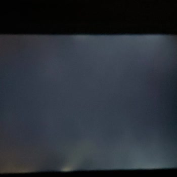 Grundig TV Işık Sızması