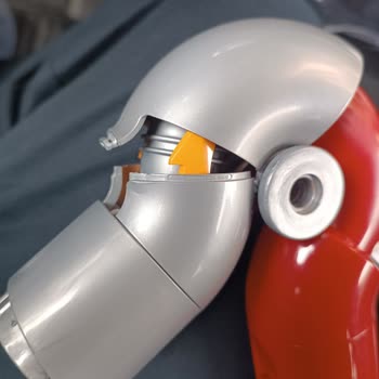 Dyson Koltuk Altı Aparatı