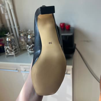 Sibel Durmaz Ayakkabı Kusurlu Ürün Gönderip Ürününün Arkasında Değil