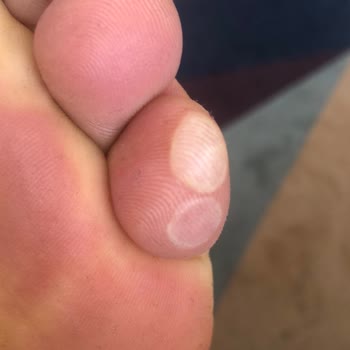 Kurumsal Gibi Görünen Ürününe Sahip Olmayan FLO Ayakkabı!