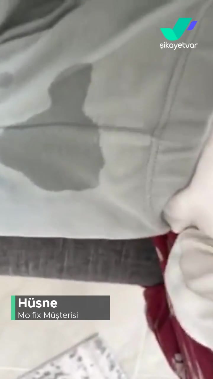 Molfix Çişi Geçiriyor, Bu Yüzden Vücutta Kızarıklık Oldu videonun kapak resmi