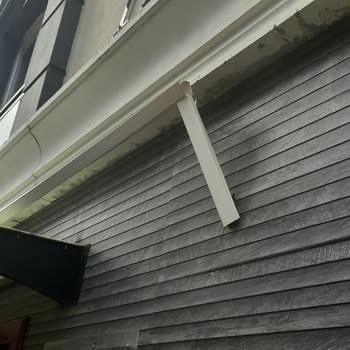 Superonline Sokaktaki Fiber Kablosu Düştü Umurlarında Değil