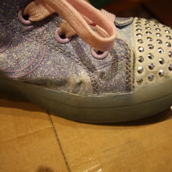 Skechers Markası Büyük Bir Balon