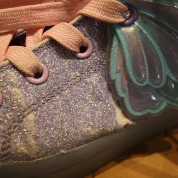 Skechers Markası Büyük Bir Balon