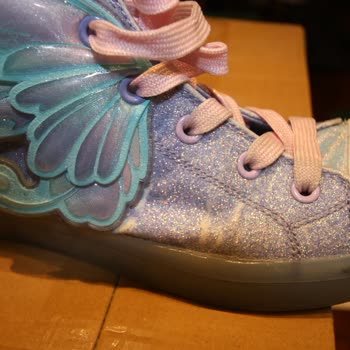 Skechers Markası Büyük Bir Balon