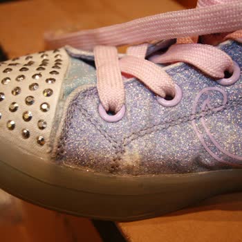 Skechers Markası Büyük Bir Balon