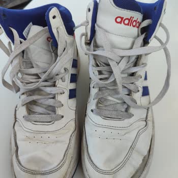 Egemen Aktif Spor Adidas Spor Ayakkabı Pres Atması Ve Deri Yüzülmesi