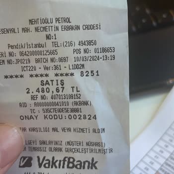 Petrol Ofisinde Benzin Kapağımı Pompacı Benzin Alırken Kırdı