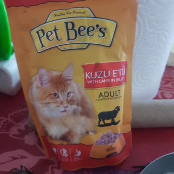 Carrefour SA Markette Satılan Pet Bee's Kedi Maması İçinde Ne Var?
