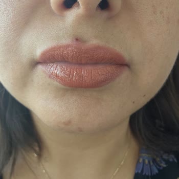 Note Cosmetics Note Ruj Lipstick Topaklanma Ve Tortu Şeklinde Dudakta Kalmakta Ve Dağılmamaktadır