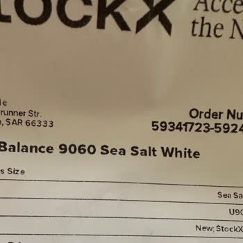 New Balance Markalı Spor Ayakkabısında Domuz Derisinin Kullanılması