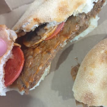 Domino's Pizza Eksik Malzeme Ve Özensizlik