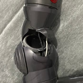 Dyson Garanti Sürecinde Kırılan Parça İçin Stok Güncellemiyor!