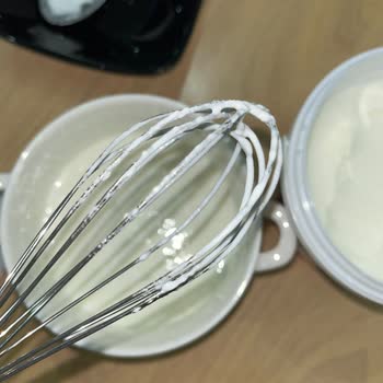 Dost Süt Süzme Yoğurdun Kesilmesi