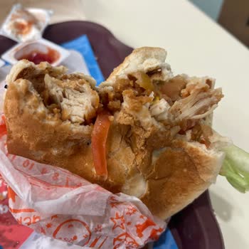 Özdilek AVM Popeyes Şubesinde Bayat Ürünler