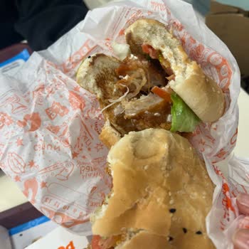 Özdilek AVM Popeyes Şubesinde Bayat Ürünler