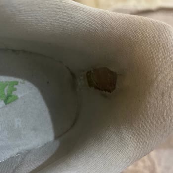Nike Ayakkabı İçi Soyulması
